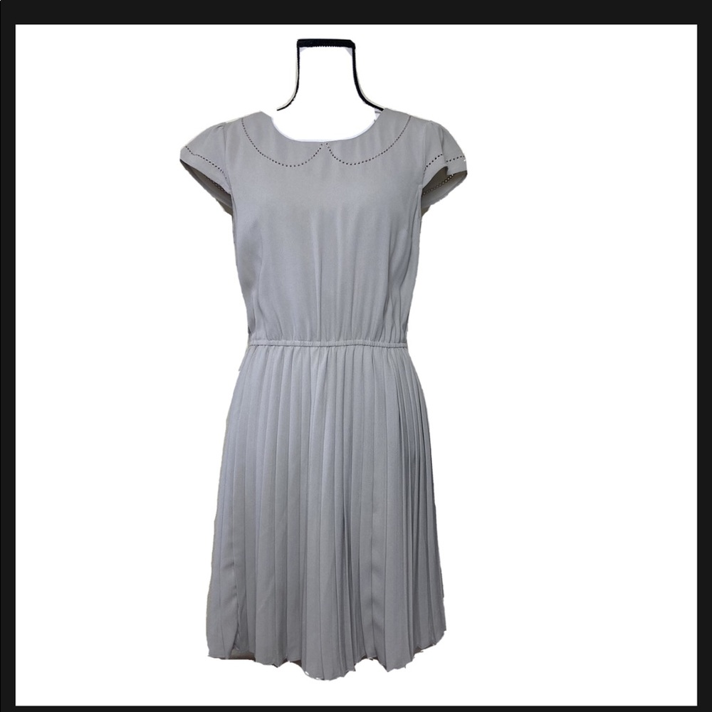 LC Lauren Conrad Gray Embroidered Trim Pleated Dress Size M Coquette Soft